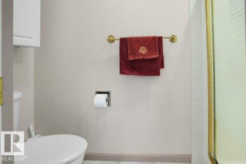 762 Wells Wynd, Edmonton, AB - Indoor Photo Showing Bathroom
