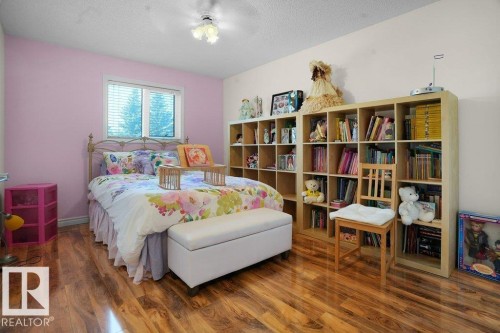 762 Wells Wynd, Edmonton, AB - Indoor Photo Showing Bedroom