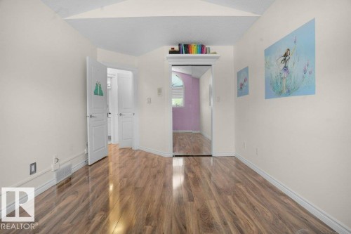 762 Wells Wynd, Edmonton, AB - Indoor Photo Showing Other Room