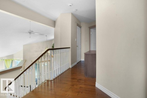 762 Wells Wynd, Edmonton, AB - Indoor Photo Showing Other Room