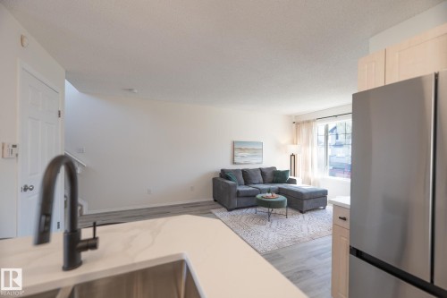 2928 25 Street, Edmonton, AB - Indoor