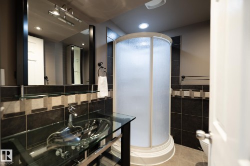 2928 25 Street, Edmonton, AB - Indoor Photo Showing Bathroom