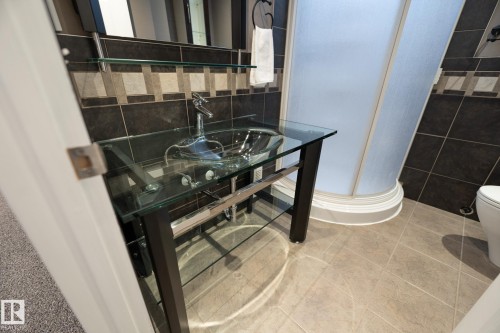 2928 25 Street, Edmonton, AB - Indoor Photo Showing Bathroom