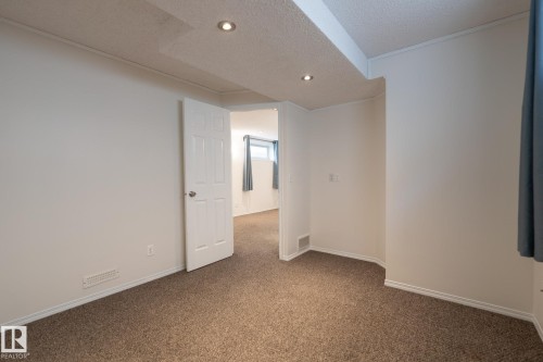 2928 25 Street, Edmonton, AB - Indoor Photo Showing Other Room