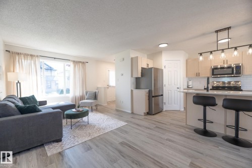 2928 25 Street, Edmonton, AB - Indoor