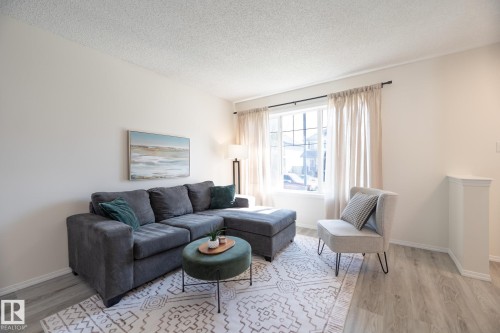 2928 25 Street, Edmonton, AB - Indoor Photo Showing Living Room