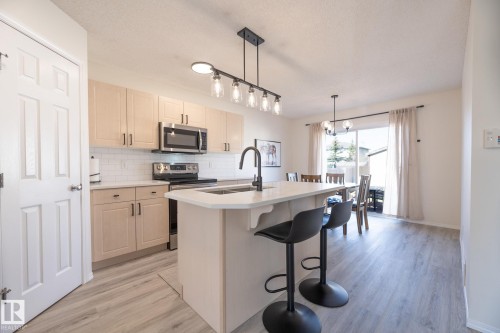 2928 25 Street, Edmonton, AB - Indoor Photo Showing Kitchen With Stainless Steel Kitchen With Upgraded Kitchen