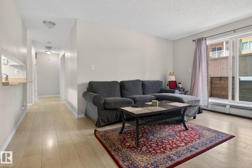 129 4210 139 Avenue, Edmonton, AB - Indoor Photo Showing Living Room