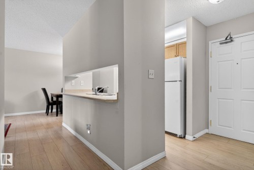129 4210 139 Avenue, Edmonton, AB - Indoor Photo Showing Other Room