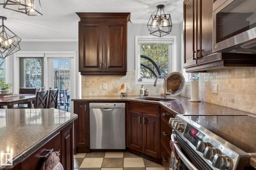 4830 188 Street, Edmonton, AB - Indoor Photo Showing Kitchen With Upgraded Kitchen