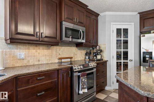 4830 188 Street, Edmonton, AB - Indoor Photo Showing Kitchen With Upgraded Kitchen