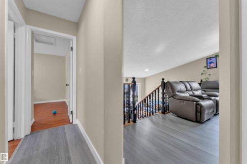 2416 35 Street, Edmonton, AB - Indoor Photo Showing Other Room