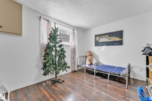 2416 35 Street, Edmonton, AB - Indoor