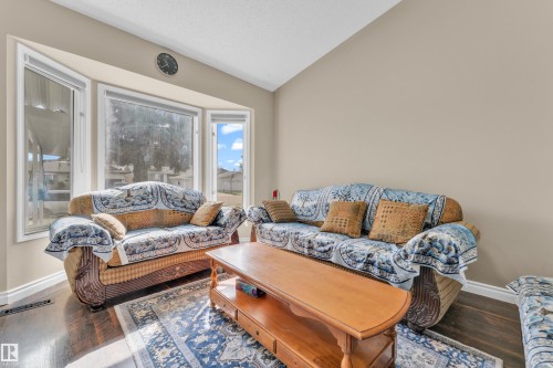 2416 35 Street, Edmonton, AB - Indoor Photo Showing Living Room