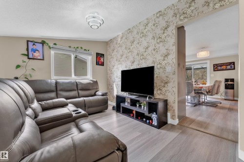 2416 35 Street, Edmonton, AB - Indoor Photo Showing Living Room