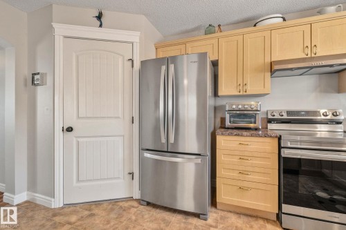 298 Suncrest Road, Sherwood Park, AB - Indoor Photo Showing Kitchen With Stainless Steel Kitchen