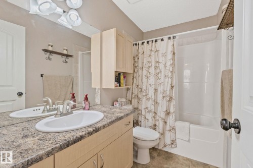 298 Suncrest Road, Sherwood Park, AB - Indoor Photo Showing Bathroom