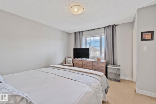 298 Suncrest Road, Sherwood Park, AB - Indoor Photo Showing Bedroom