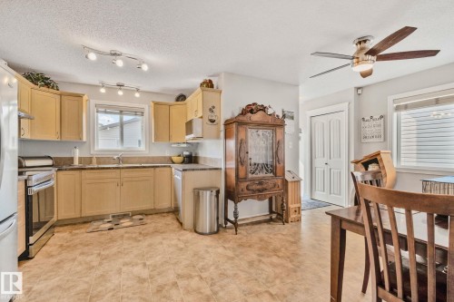 298 Suncrest Road, Sherwood Park, AB - Indoor