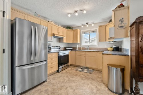 298 Suncrest Road, Sherwood Park, AB - Indoor Photo Showing Kitchen