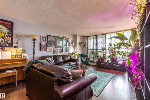 708 13910 Stony Plain Road, Edmonton, AB 