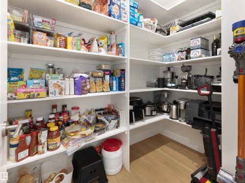 11234 73 Avenue, Edmonton, AB - Indoor With Storage