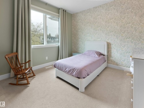 11234 73 Avenue, Edmonton, AB - Indoor Photo Showing Bedroom