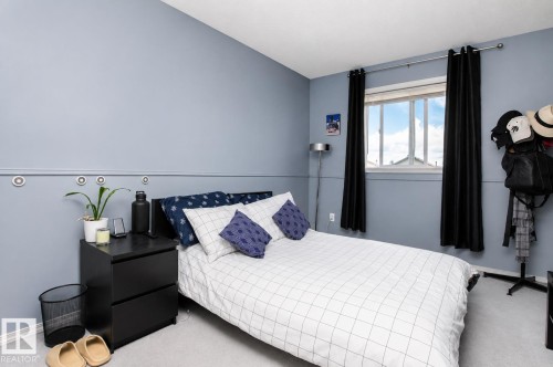 17311 90 Street, Edmonton, AB - Indoor Photo Showing Bedroom