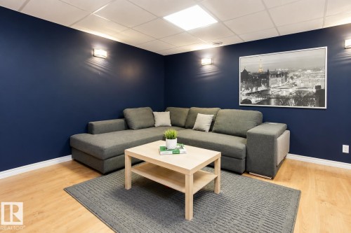 17311 90 Street, Edmonton, AB - Indoor Photo Showing Other Room