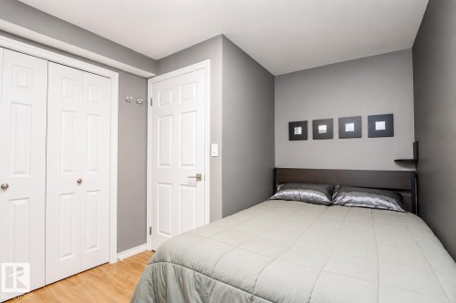 17311 90 Street, Edmonton, AB - Indoor Photo Showing Bedroom