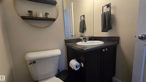90 3010 33 Avenue, Edmonton, AB - Indoor Photo Showing Bathroom