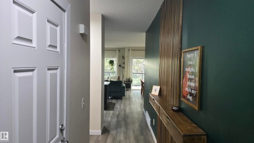 90 3010 33 Avenue, Edmonton, AB - Indoor Photo Showing Other Room