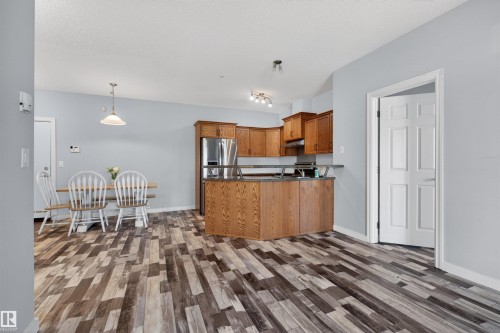 125 263 Macewan Road, Edmonton, AB - Indoor Photo Showing Kitchen