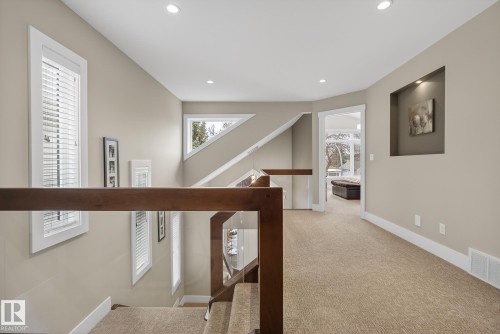 9648 83 Avenue, Edmonton, AB - Indoor Photo Showing Other Room