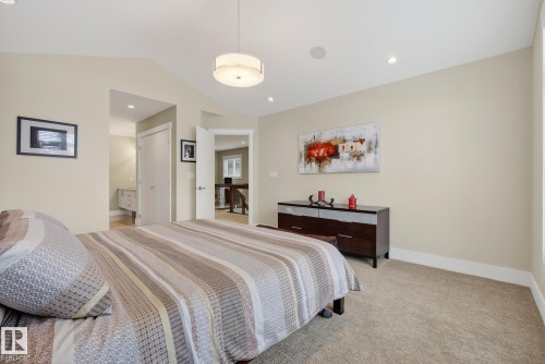 9648 83 Avenue, Edmonton, AB - Indoor Photo Showing Bedroom