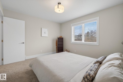 9648 83 Avenue, Edmonton, AB - Indoor Photo Showing Bedroom