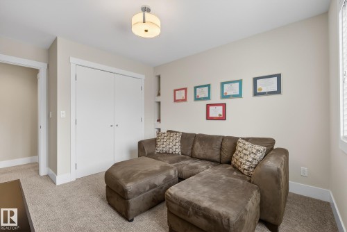 9648 83 Avenue, Edmonton, AB - Indoor Photo Showing Living Room