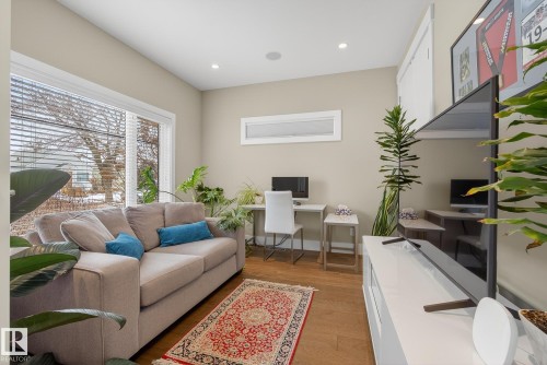 9648 83 Avenue, Edmonton, AB - Indoor Photo Showing Other Room