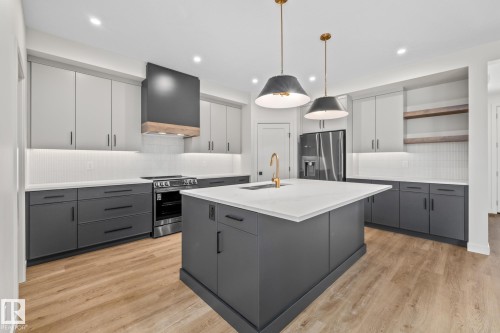 4543 Knight Wynd, Edmonton, AB - Indoor Photo Showing Kitchen With Upgraded Kitchen