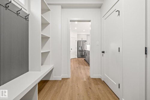 4543 Knight Wynd, Edmonton, AB - Indoor Photo Showing Other Room