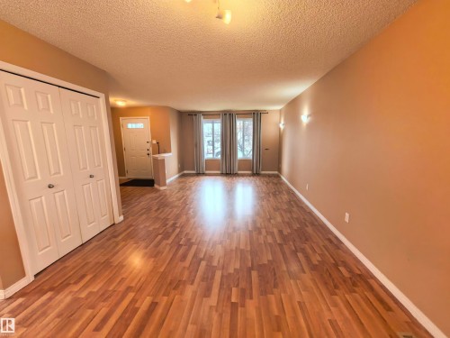 383 Silverberry Road, Edmonton, AB - Indoor Photo Showing Other Room