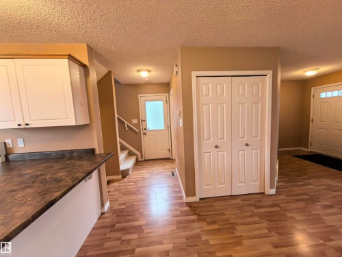 383 Silverberry Road, Edmonton, AB - Indoor Photo Showing Other Room