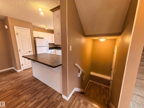 383 Silverberry Road, Edmonton, AB - Indoor