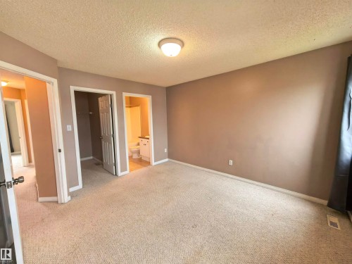 383 Silverberry Road, Edmonton, AB - Indoor Photo Showing Other Room