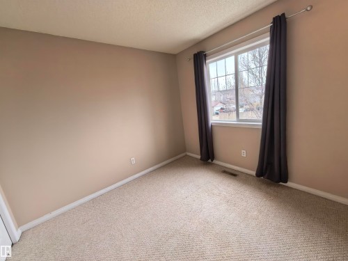383 Silverberry Road, Edmonton, AB - Indoor Photo Showing Other Room