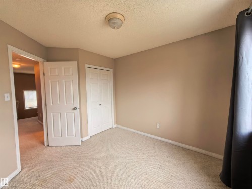 383 Silverberry Road, Edmonton, AB - Indoor Photo Showing Other Room