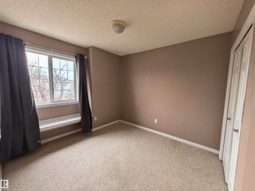 383 Silverberry Road, Edmonton, AB - Indoor Photo Showing Other Room