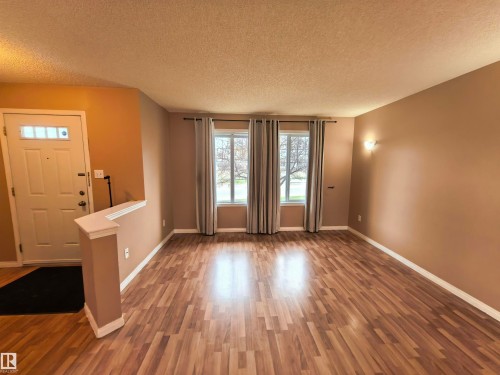 383 Silverberry Road, Edmonton, AB - Indoor Photo Showing Other Room