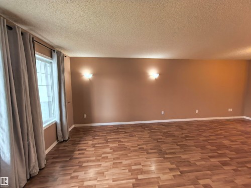 383 Silverberry Road, Edmonton, AB - Indoor Photo Showing Other Room