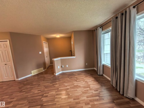 383 Silverberry Road, Edmonton, AB - Indoor Photo Showing Other Room